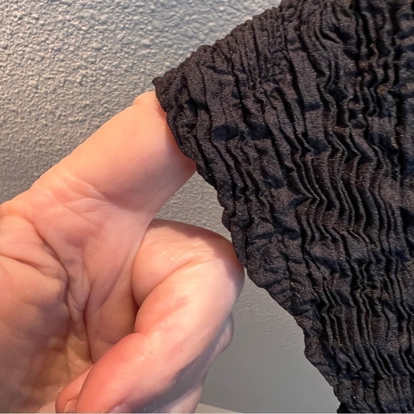 JERRY • T Black Gathered Stretch Bodice w/Cap sleeves, rnd neck, gathered Skirt - Picture 4 of 5